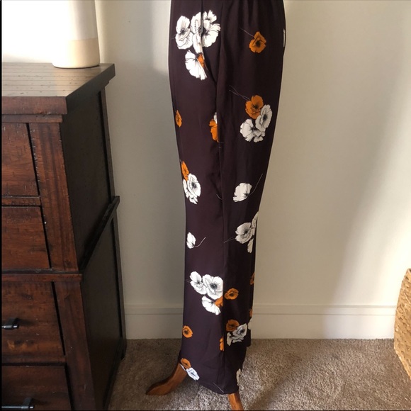 Cupcakes and cashmere floral jumpsuit brown medium - Picture 9 of 15